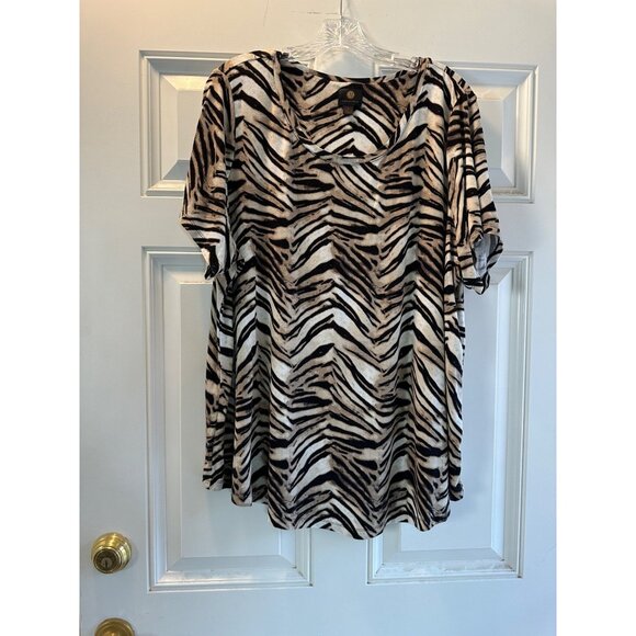 JM Collection Women's Short Sleeve Round Neck Blouse Size 3X - Picture 3 of 16